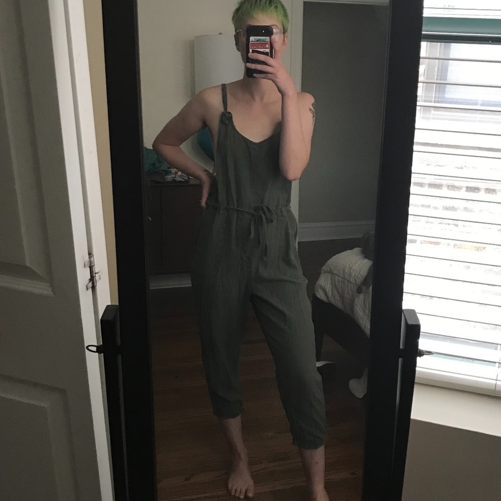 Cropped green jumpsuit